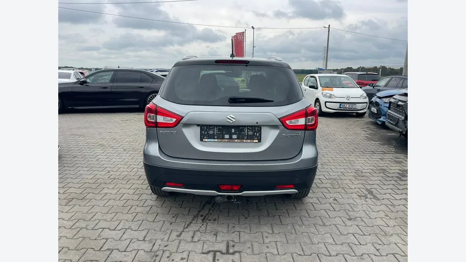 SUZUKI S-Cross -