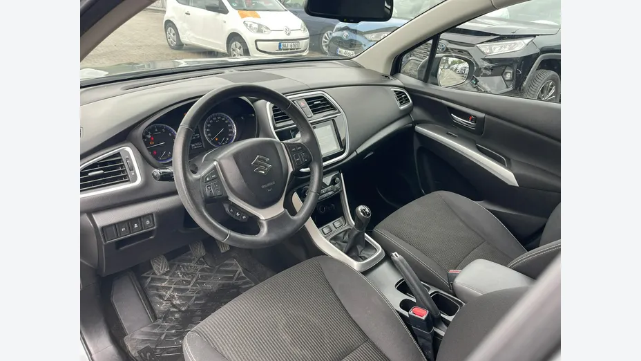 SUZUKI S-Cross -