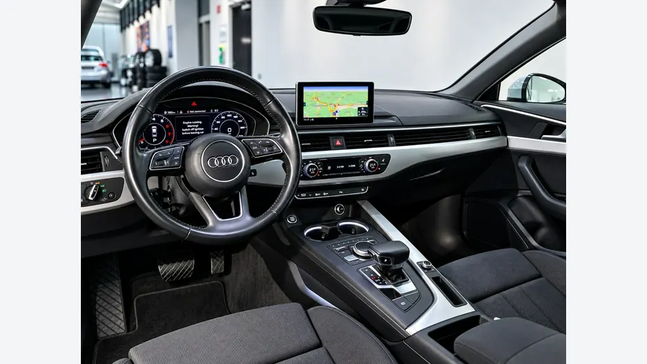 AUDI A4 -