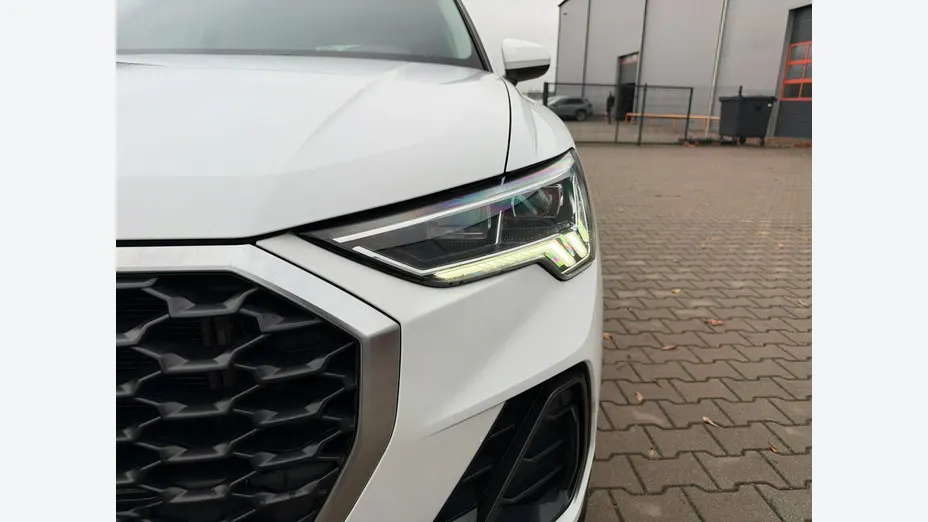 AUDI Q3 Sportback -