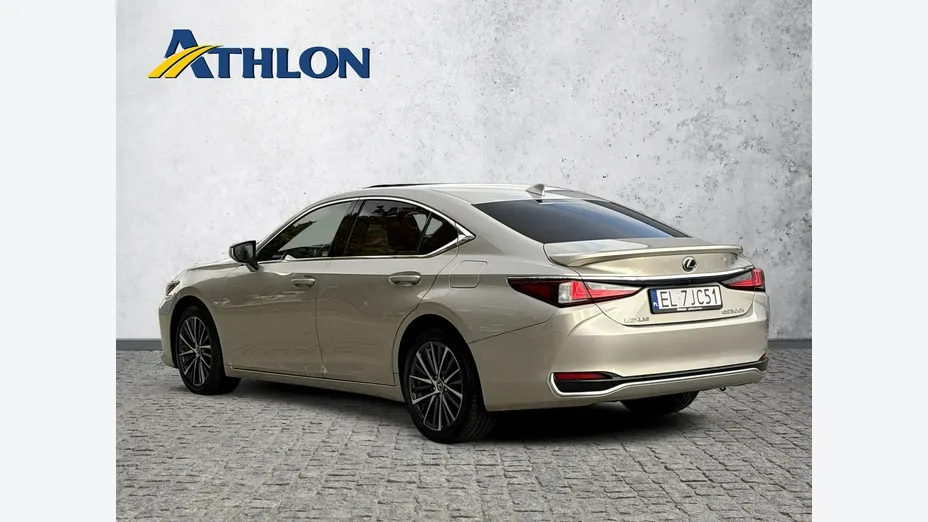 LEXUS ES -