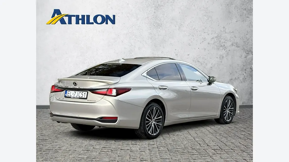 LEXUS ES -