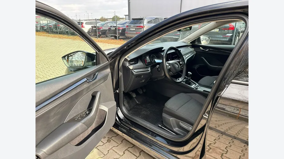 SKODA Octavia -