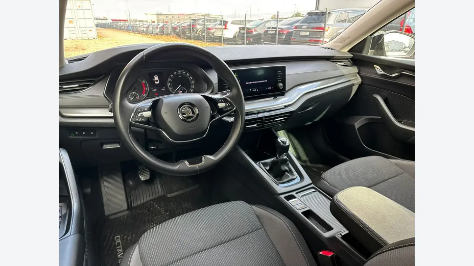 SKODA Octavia -
