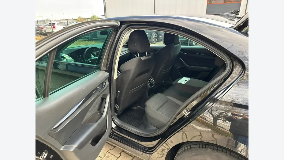 SKODA Octavia -