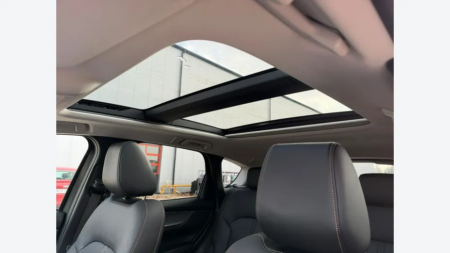 MAZDA CX-60 -