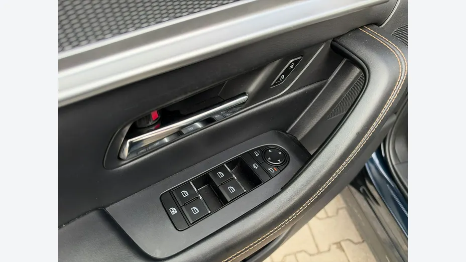MAZDA CX-60 -