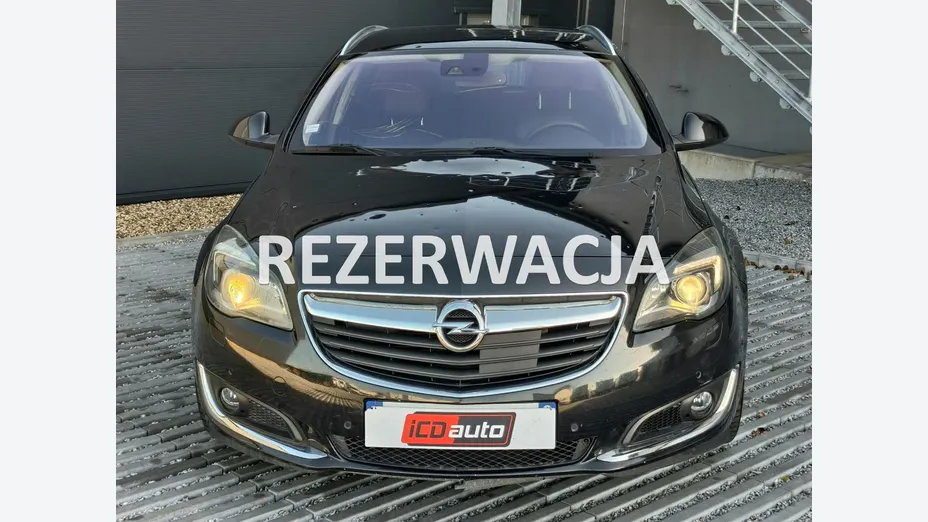 OPEL Insignia -