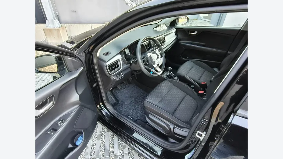 KIA Rio -