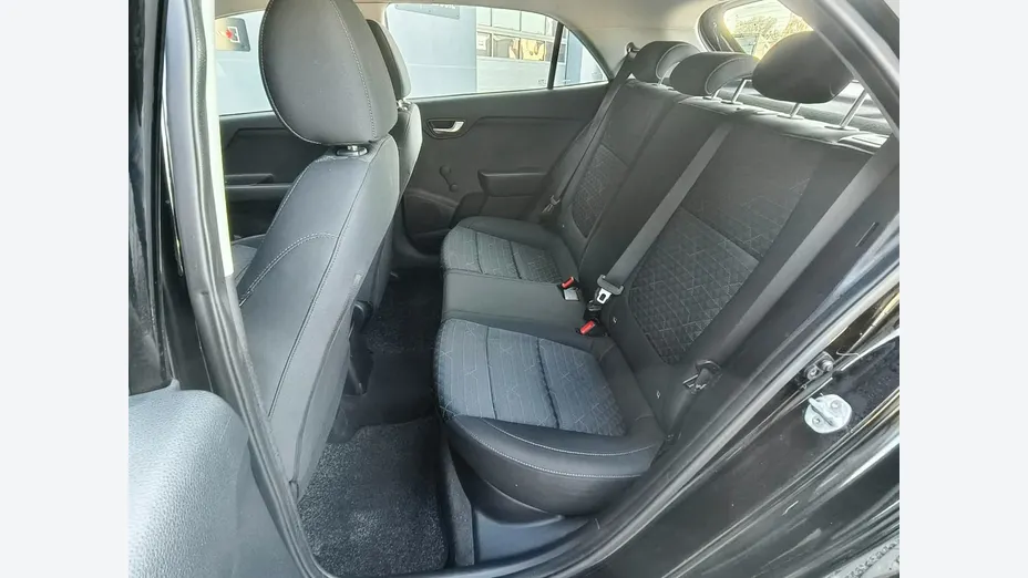 KIA Rio -