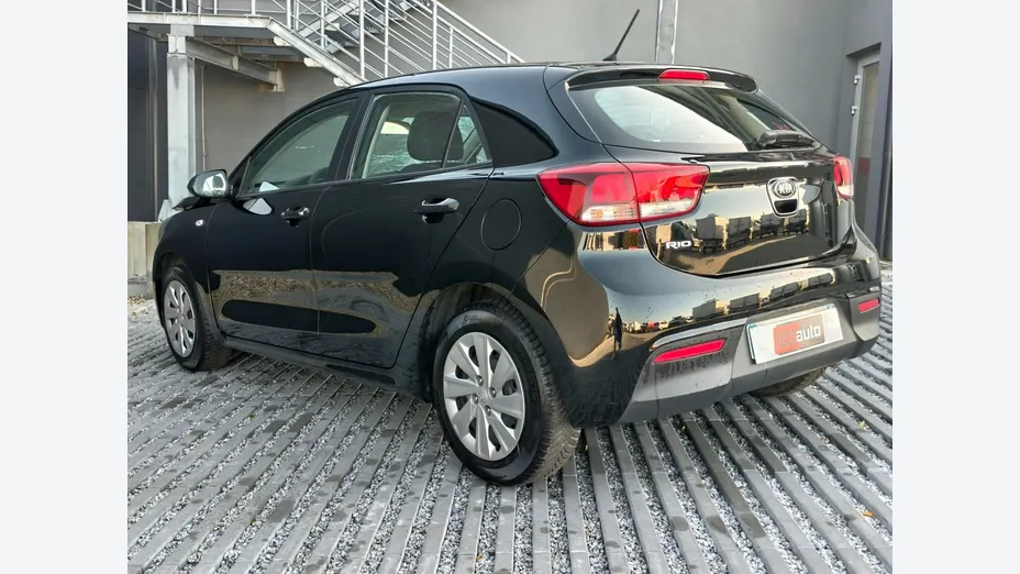 KIA Rio -