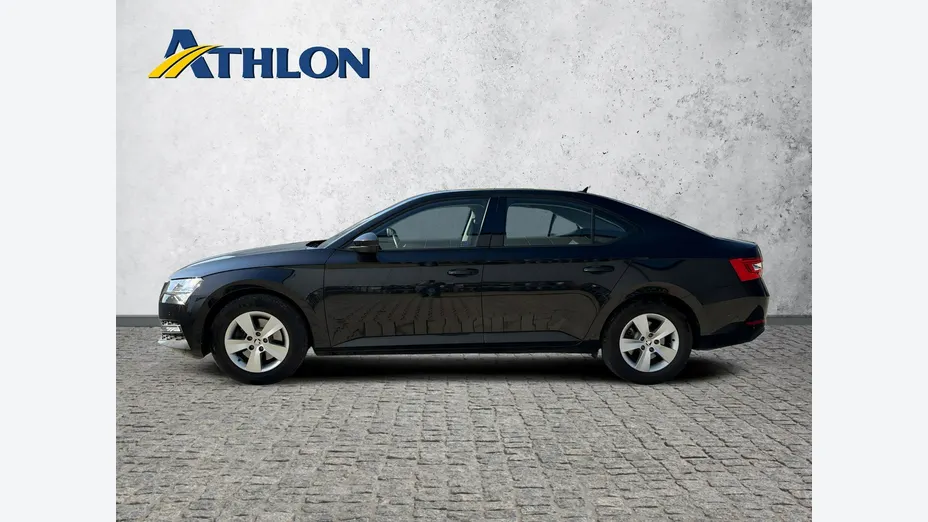 SKODA Superb -