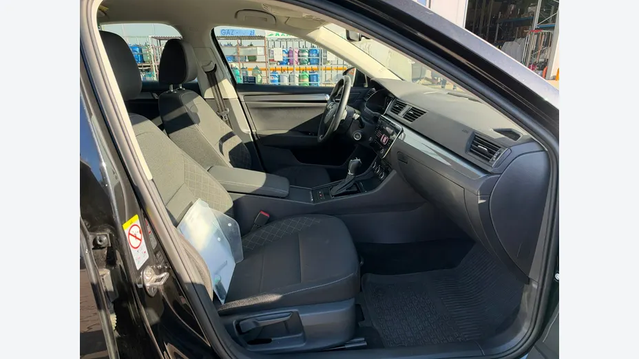 SKODA Superb -