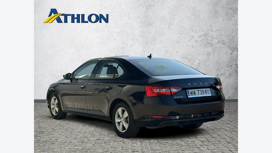 SKODA Superb -