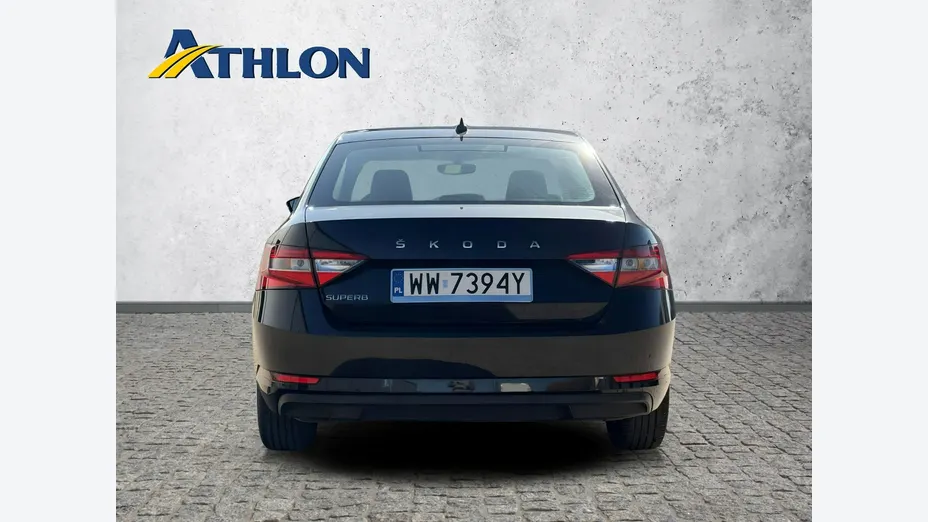 SKODA Superb -