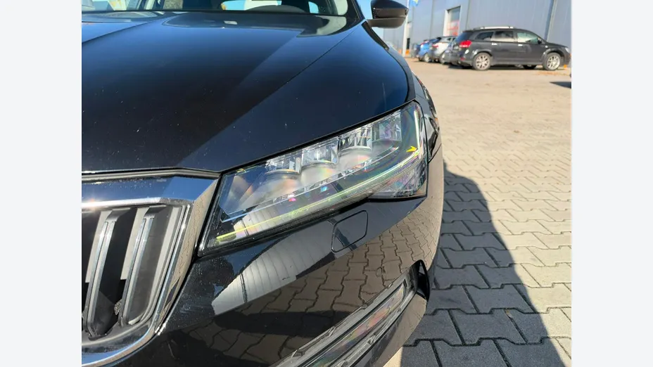 SKODA Superb -