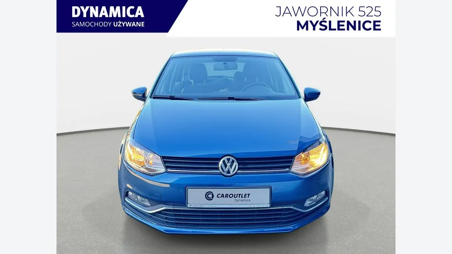 VOLKSWAGEN Polo -