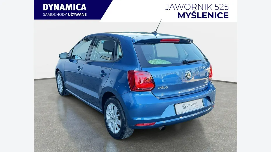 VOLKSWAGEN Polo -