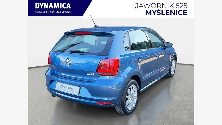 VOLKSWAGEN Polo -