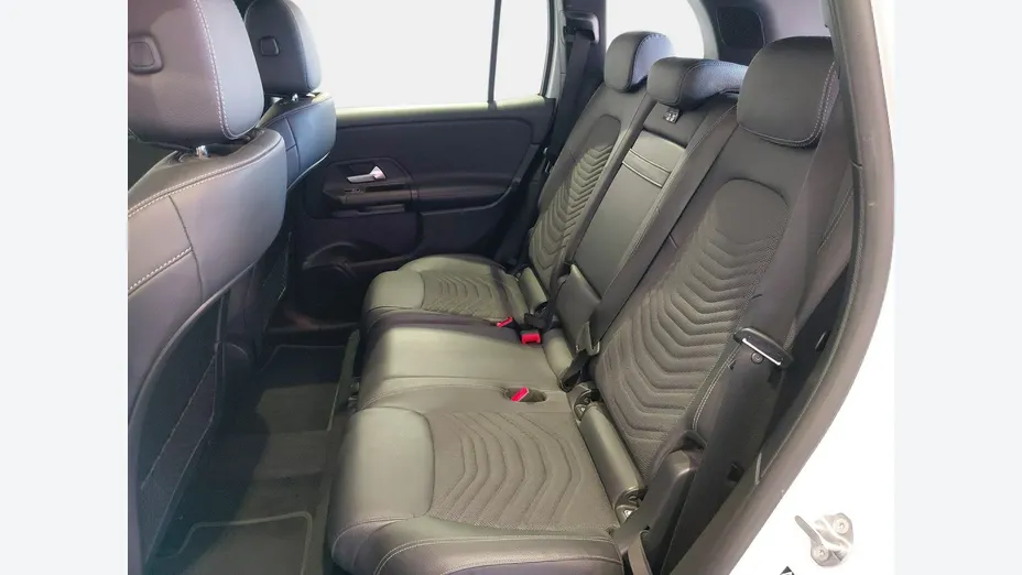 MERCEDES-BENZ GLB -