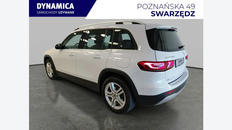 MERCEDES-BENZ GLB -