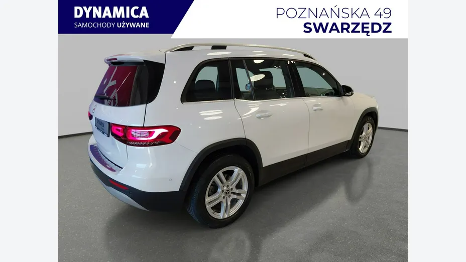 MERCEDES-BENZ GLB -