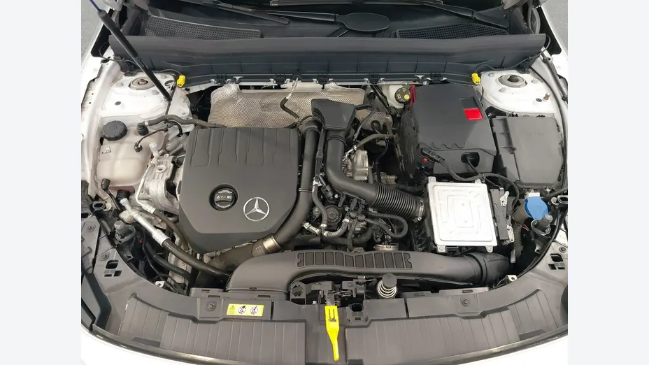 MERCEDES-BENZ GLB -