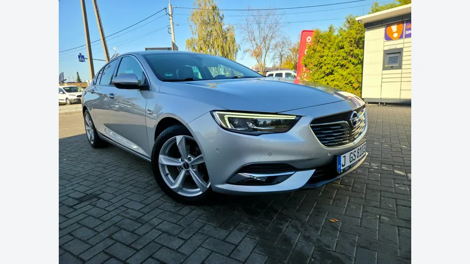 OPEL Insignia -
