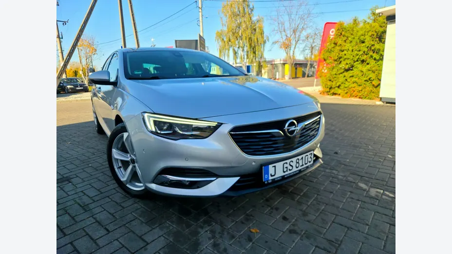 OPEL Insignia -