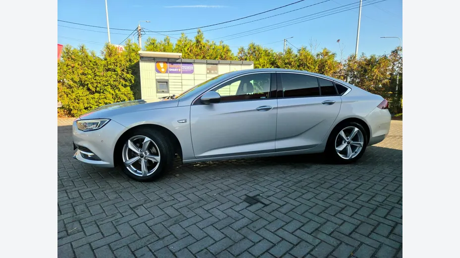 OPEL Insignia -
