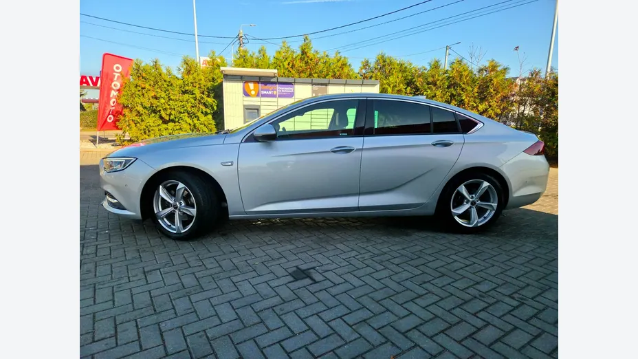 OPEL Insignia -