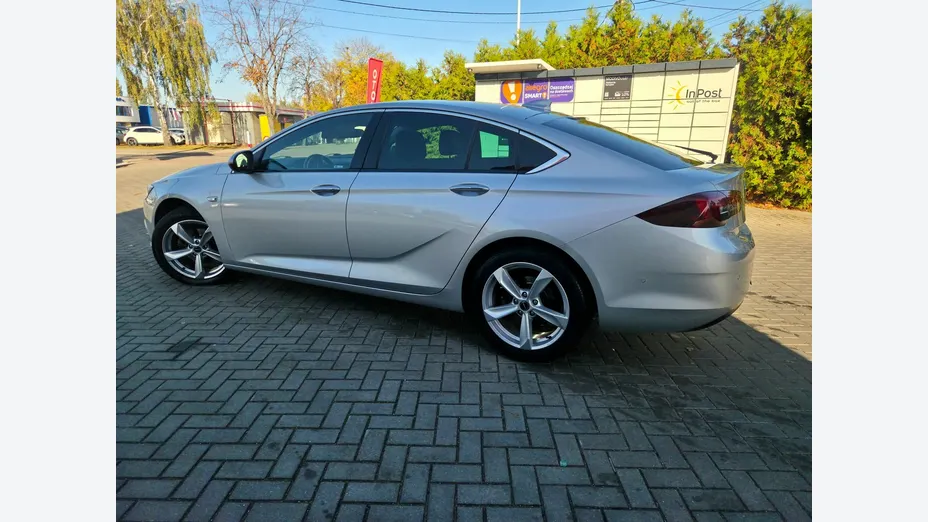 OPEL Insignia -