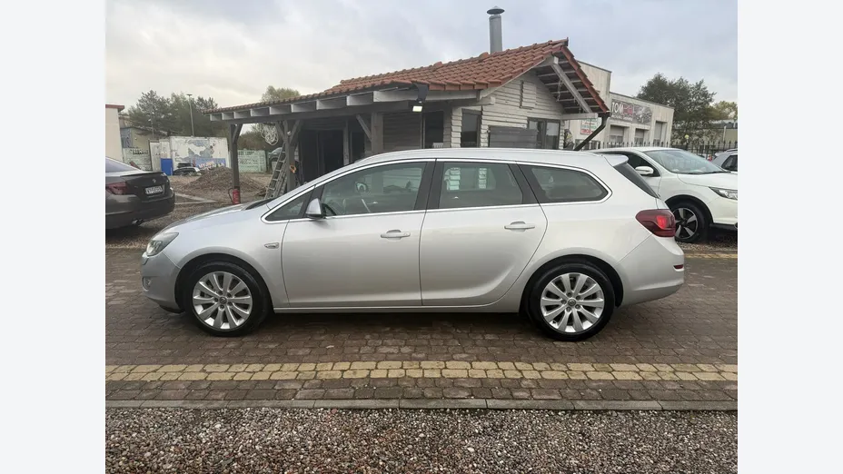 OPEL Astra -