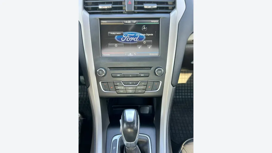 FORD Fusion -