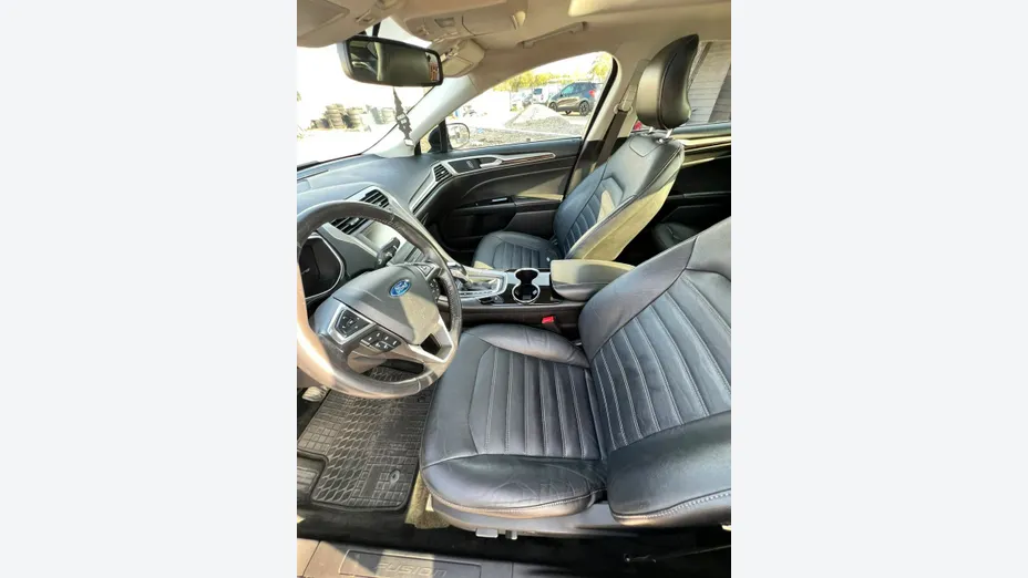 FORD Fusion -