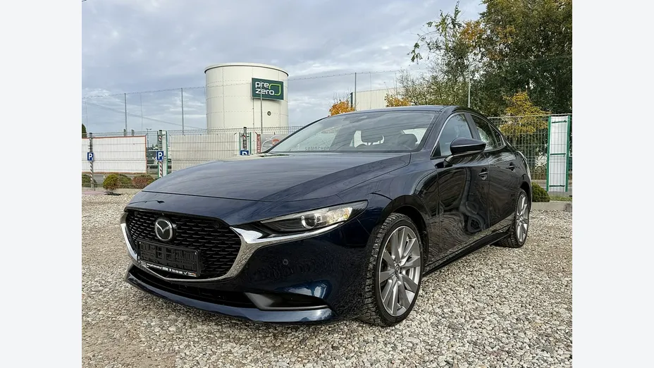 MAZDA 3 -