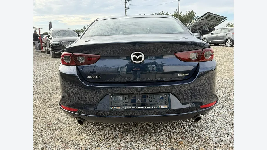 MAZDA 3 -