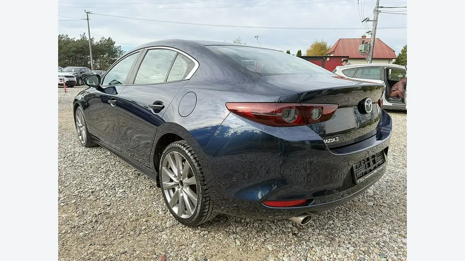 MAZDA 3 -