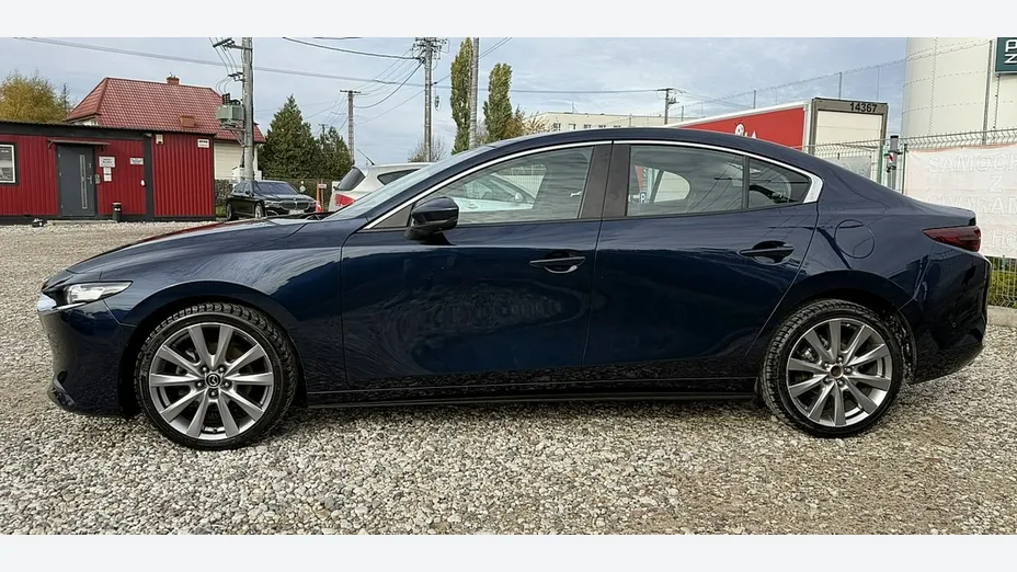 MAZDA 3 -