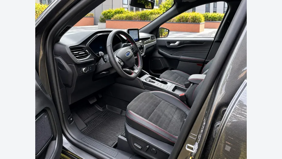 FORD Kuga -