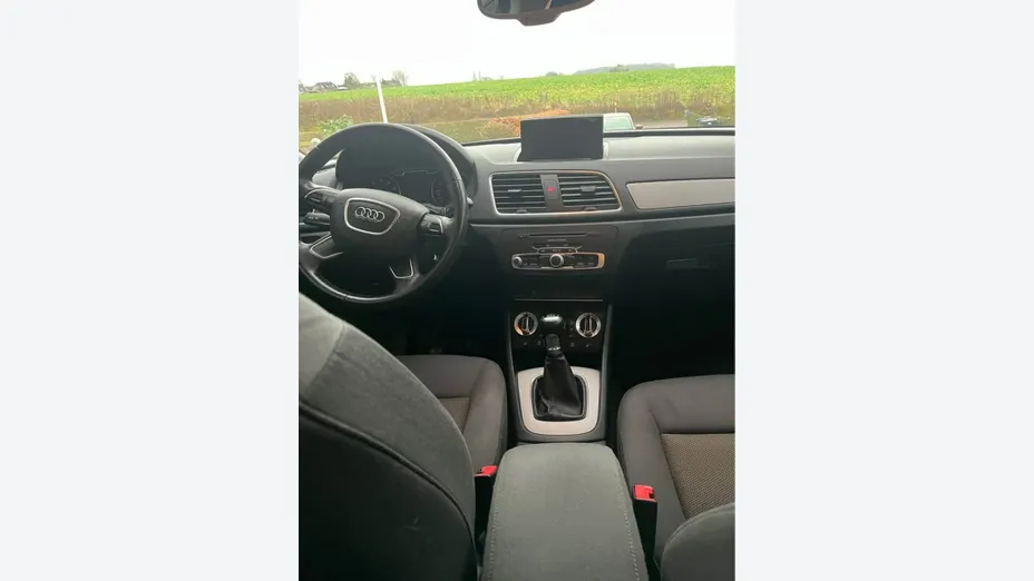 AUDI Q3 -