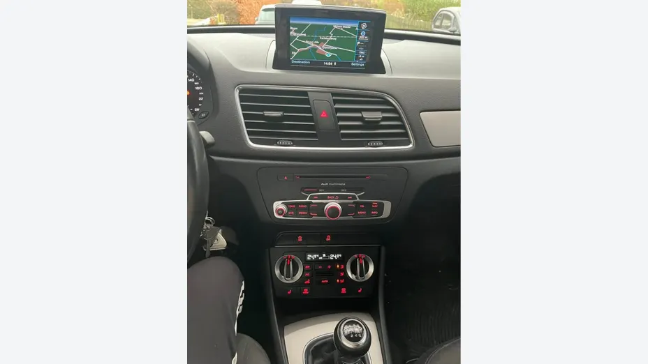 AUDI Q3 -