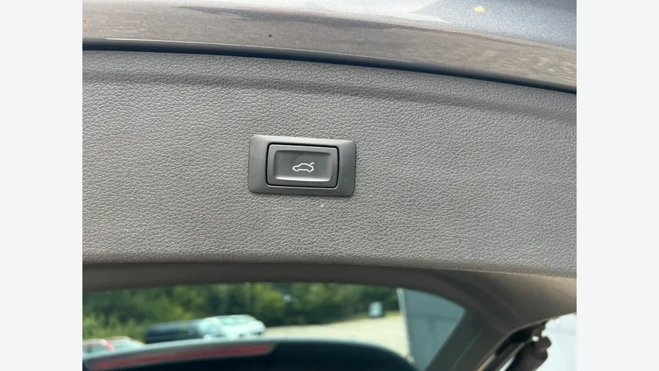AUDI Q5 -