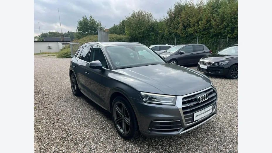 AUDI Q5 -