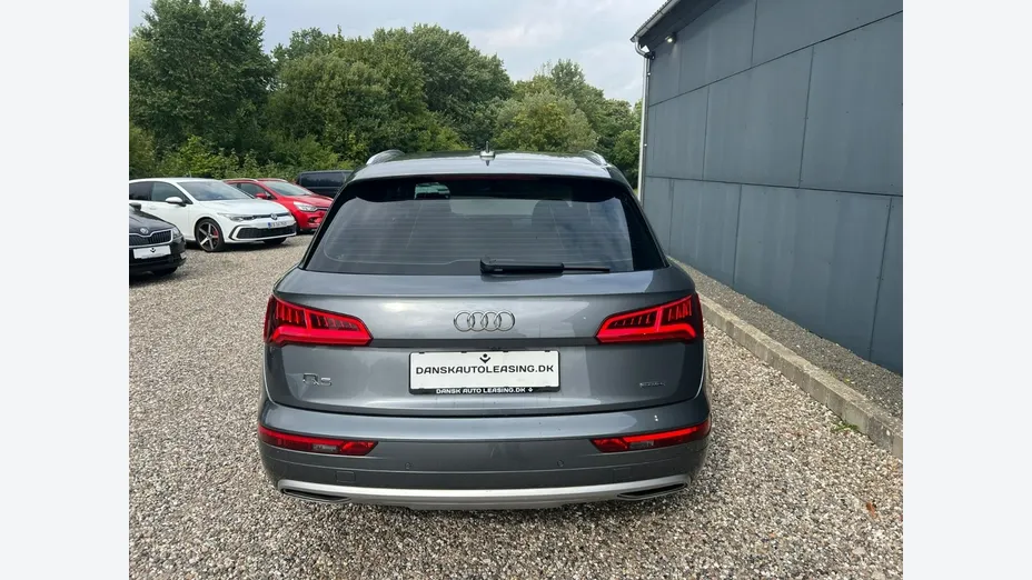 AUDI Q5 -