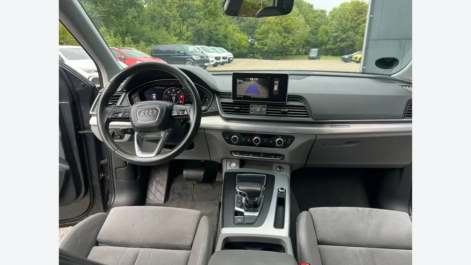 AUDI Q5 -