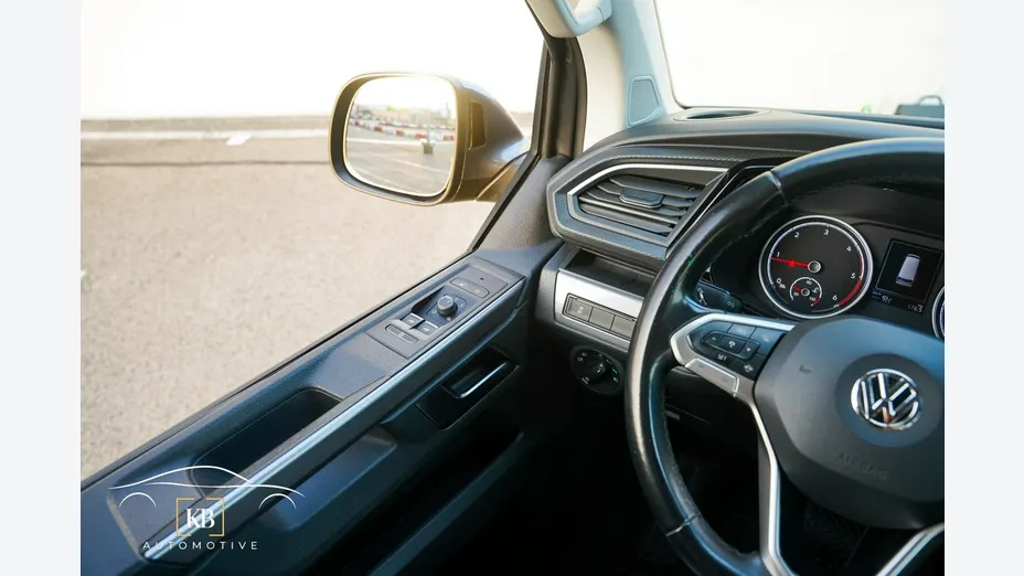VOLKSWAGEN Multivan -