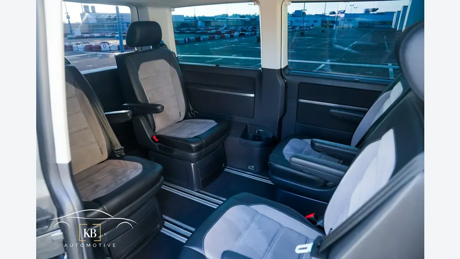 VOLKSWAGEN Multivan -
