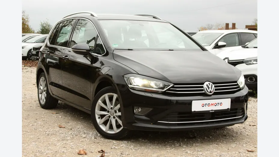 VOLKSWAGEN Golf Sportsvan -