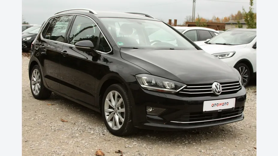 VOLKSWAGEN Golf Sportsvan -